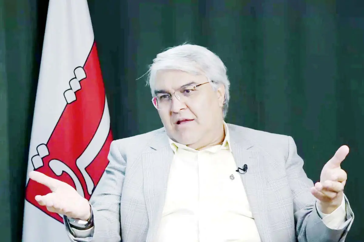 
خودروسازان گرفتار 
در چنبره منافع سیاسیون
