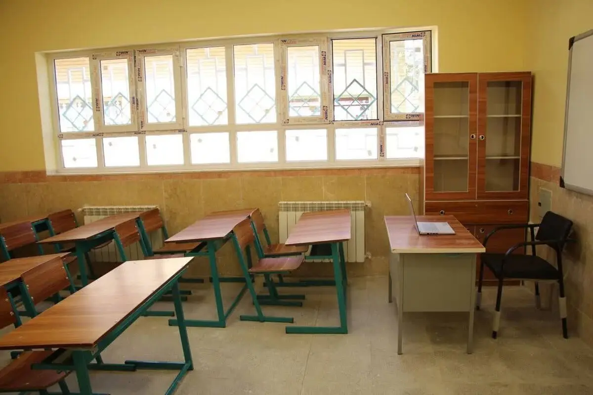 ۲۵۰۰  دانش‌آموز ایرانی از امارات اخراج شد / ۷ مدرسه ایرانی در کویت و امارات تعطیل شد