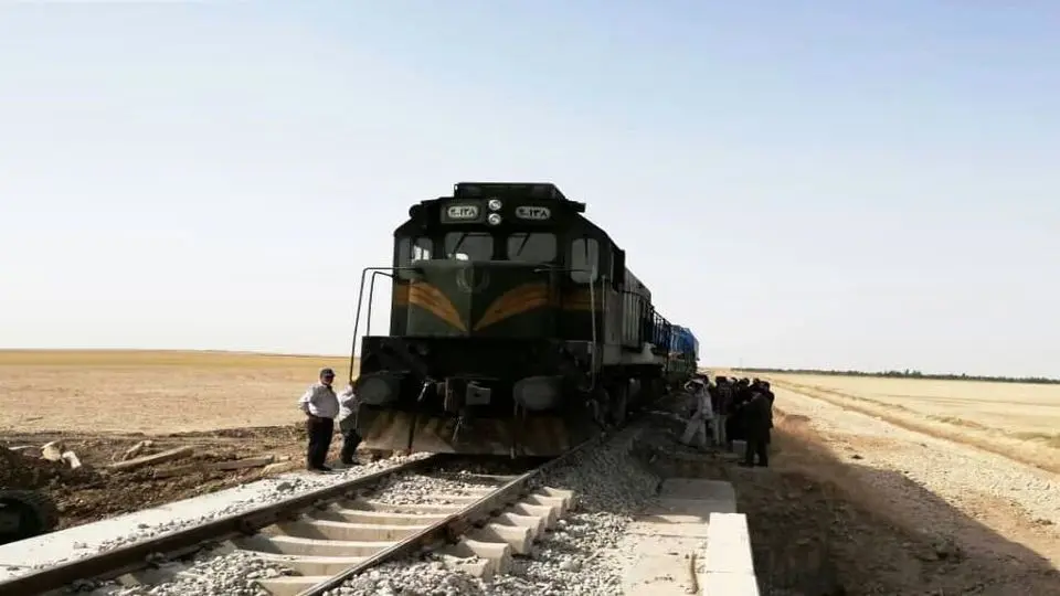 قطار باری مسیر ریلی مشهد-سرخس از ریل خارج شد