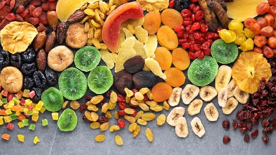 مقایسه میوه های خشک و تازه؛ مغذی اما پر کالری