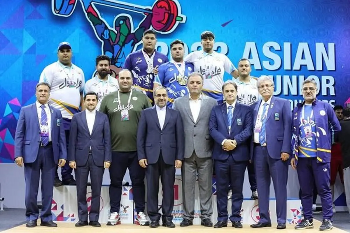 Iran junior weightlifting team becomes Asia champion