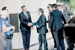 طمع تروئیکا
