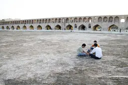 فراغت در حاشیه

