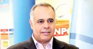 آفت خام‌فروشی