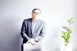 نگاه آمریکا پس از افشای مذاکرات مک فارلین به جنگ ایران و عراق تغییر نکرد