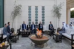  ولی عهد أبوظبی یستقبل بالرئیس السوری