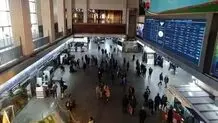 پایانه‌های مسافری و راه ‌آهن در حال انتقال مسافر هستند