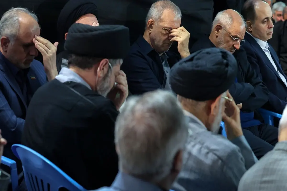 عکس‌هایی که از پزشکیان در مراسم گرامیداشت اسماعیل خطیب منتشر شد