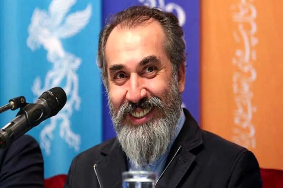 عذرخواهی سیامک انصاری برای پرتاب سنگ به سمت نمادهای ایرانی+ ویدئو