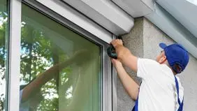 هزینه تعمیر کرکره برقی در سال ۱۴۰۴ چقدر شده است؟