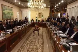 Iran, Pakistan foreign ministers confer on bilateral ties