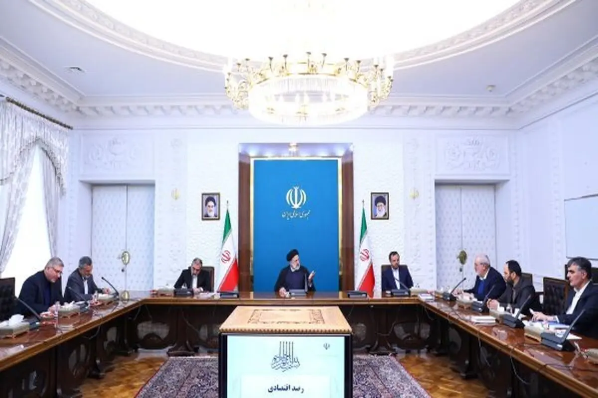 تأکید رئیسی بر برنامه‌ریزی برای تداوم کاهش تورم و حمایت از معیشت مردم

