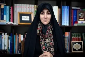 معاون زنان رئیس‌جمهور به مراسم ختم یک اصلاح‌طلب رفت + عکس