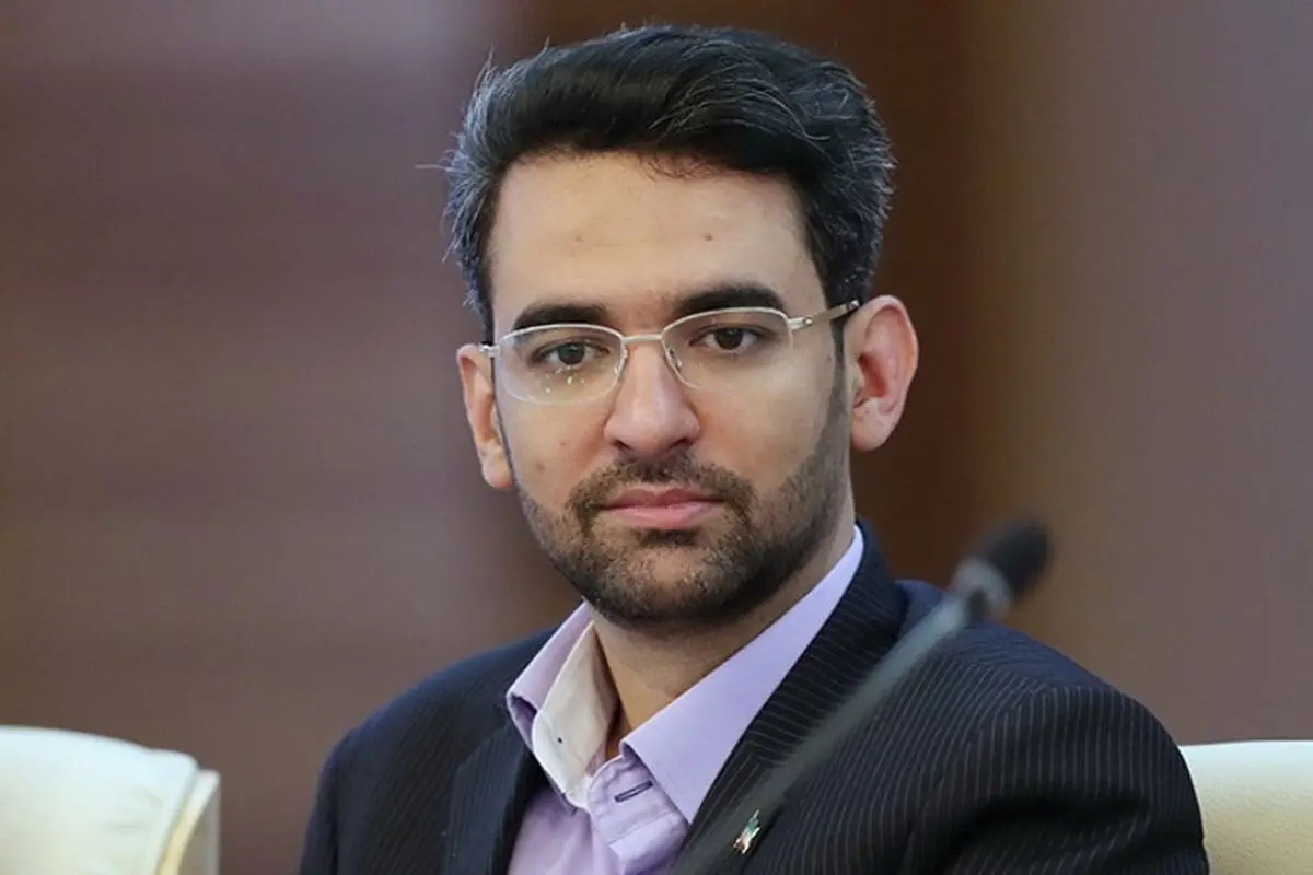 آذری جهرمی: حمایت دولتی از قرآن سوزی، می‌تواند یادآور بربریت قرون وسطایی در کتاب‌سوزی باشد