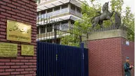 بسته شدن سفارت انگلیس در ایران صحت ندارد