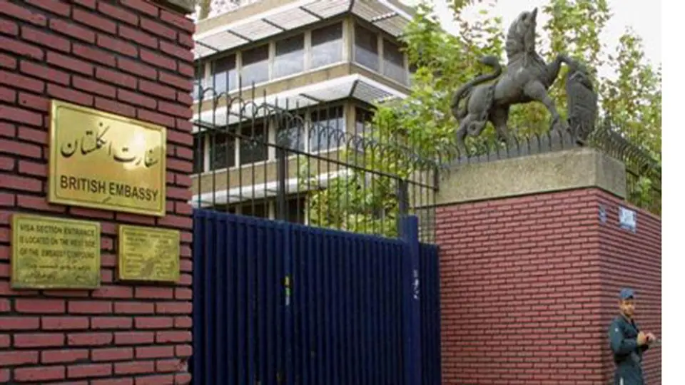 بسته شدن سفارت انگلیس در ایران صحت ندارد