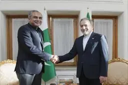 دیدار عراقچی و وزیر کشور پاکستان+ ویدئو