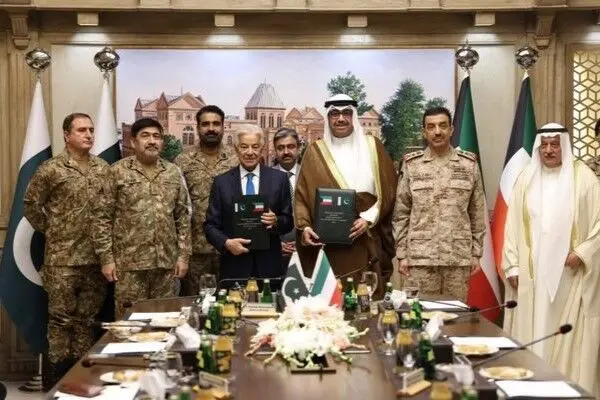 کویت و پاکستان پیمان همکاری دفاعی و نظامی امضا کردند