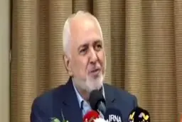 گاف ظریف هنگام خواندن شعر حافظ + ویدئو