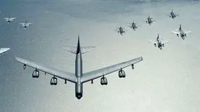 پرواز جنگنده‌های آمریکایی بر فراز سمت شرقی ناتو