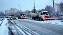 انجام عملیات برفروبی با ۲۰۰ دستگاه ماشین آلات و ۷۰۰ نفر نیروی انسانی به صورت مستمر 