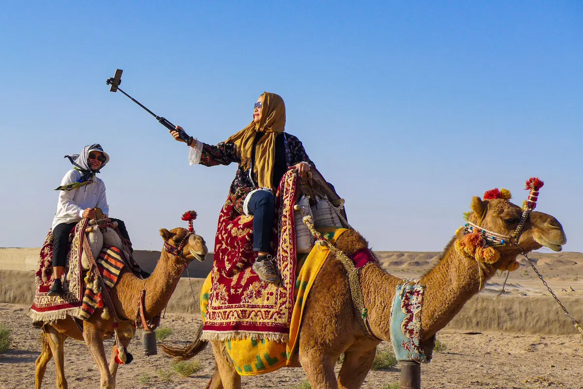 علی‌بابا از محصول تور گروهی خود رونمایی کرد