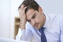آیا بیمارانی که افسردگی دارند می‌توانند روزه بگیرند؟