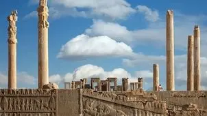 کارزار مردمی هشدار درباره خطر خروج تخت جمشید از فهرست میراث جهانی بیش از ۹ هزار امضا گرفت