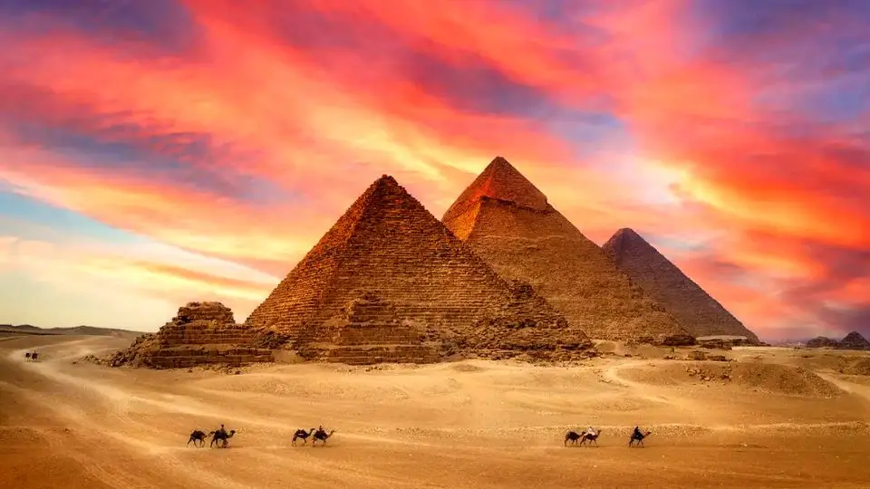 وزیر میراث از توسعه روابط گردشگری با مصر خبر داد