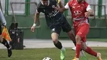 پرسپولیس مقابلِ ذوب‌آهن ۱۰ نفره متوقف شد