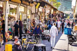 ارتباط‌های سیاسی و اجتماعی گریزناپذیر شده است