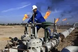 إیران مستعدة لنقل تجاربها الى العراق في مجال صناعة النفط 