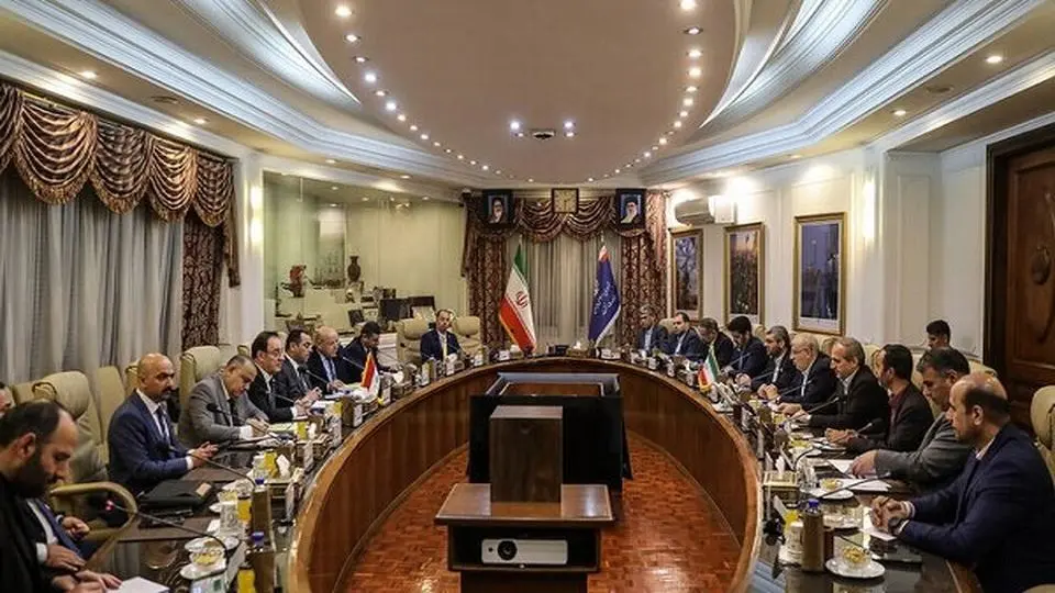 Iran, Iraq discuss expansion of energy relations
