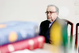 اصراری نمی‌بینم 
که تحت هر شرایطی فیلم بسازم