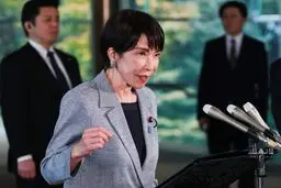 نخست‌وزیر ژاپن: توکیو برای توقف تنش در منطقه با آمریکا و ایران در تماس است