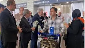 السفارة الإیرانیة فی السعودیة تستقبل أول قافلة حجاج قادمة من طهران