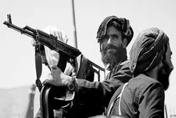 کسب درآمد طالبان از جریان امدادرسانی
