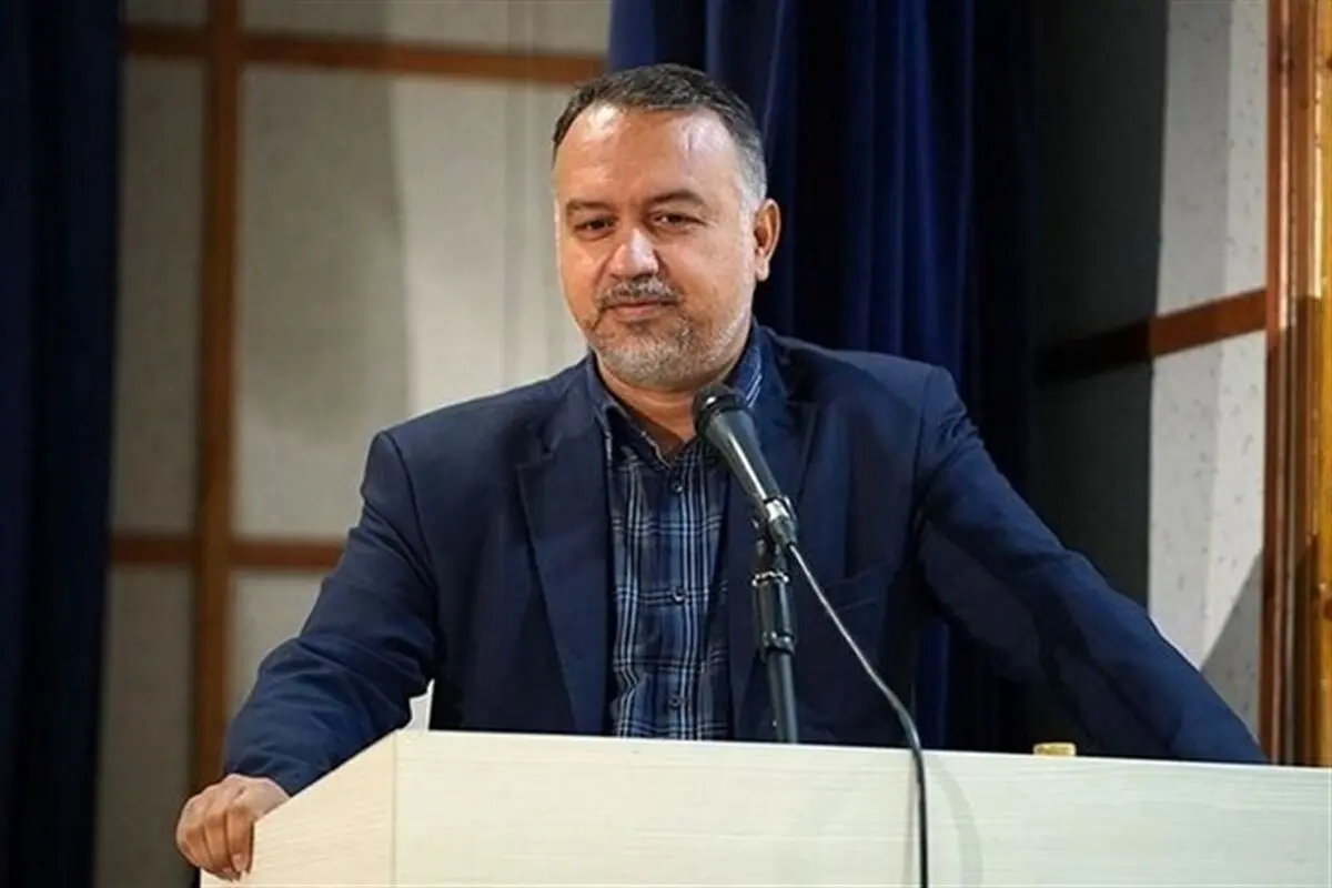 در روز اول ۳۳ نفر از جمله ۲  خانم برای ثبت نام در انتخابات به ستاد انتخابات آمدند
