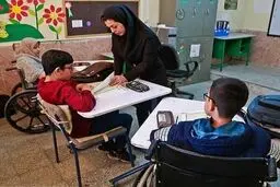 کمبود نیروی توان‌بخشی برای دانش‌آموزان چند‌معلولیتی

