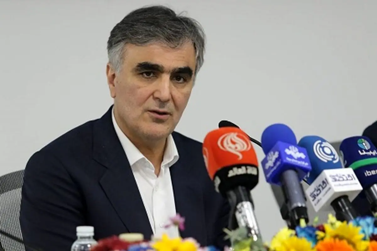 امسال ۳ میلیارد دلار از طریق تالار «پیش فروش ارز» تامین مالی می شود/ رونمایی از ابزارهای جدید ارزی با هدف ثبات بخشی به بازار ارز

