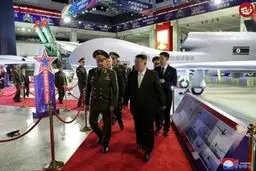 لحظه پرتاب موشک از پهپاد مدرن و غول‌پیکر کره‌ شمالی/ عکس

