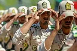 موافقت رهبر انقلاب با بخشش اضافه خدمت سربازان 