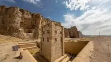 کشف کتیبه ای جالب توجه در حوالی تخت جمشید