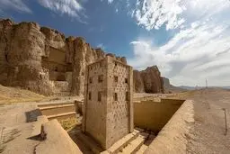 کشف کتیبه ای جالب توجه در حوالی تخت جمشید