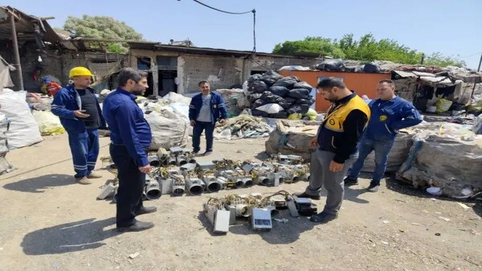 انهدام ۱۰۰۰ ماینر غیرمجاز در اصفهان