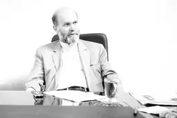 باید در تبصره ماده ۶۳۸ قانون مجازات اسلامی  تجدید نظر شود