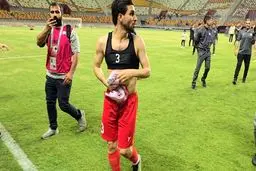 فولادی ها پیراهن‌هایشان را به خانه نبردند!