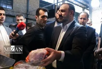 بازدید دادستان تهران از میدان میوه و تره بار و گوشت و مرغ بهمن