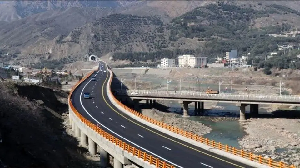 انسداد محور آزادراه منجیل به رودبار