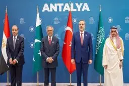 نشست چهارجانبه با هدف دستیابی به آتش‌بس پایدار در منطقه برپا شد 
